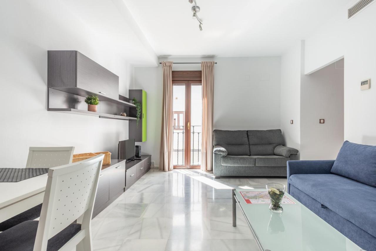 First Floor Near Macarena Church Sevilla Buitenkant foto