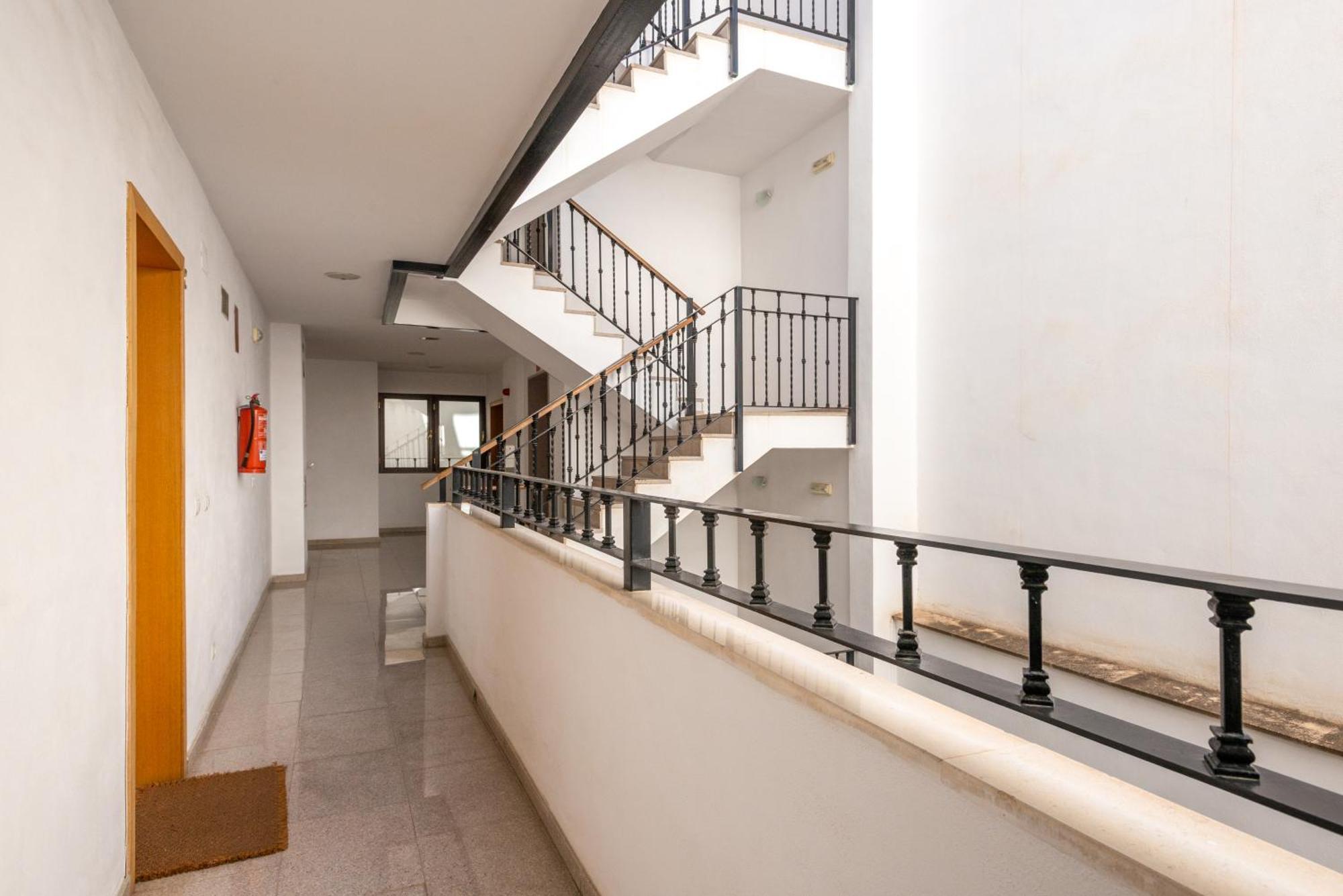 First Floor Near Macarena Church Sevilla Buitenkant foto